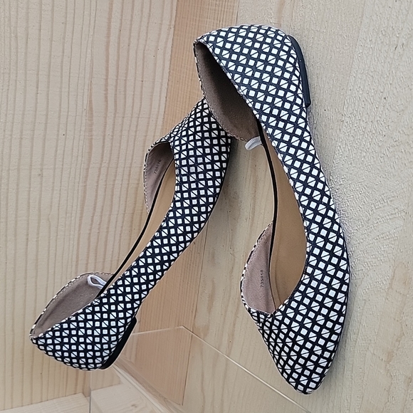 Gap sz6 Canvas Black and White Flats - Picture 1 of 8